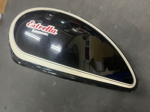 売れました！　Kawasaki エストレア エストレヤ　ガソリン タンク ジャンクです。
