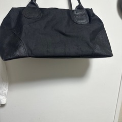 黒のボストンバック
の画像