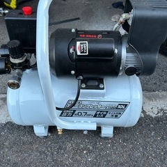earth Manオイルレスエアーコンプレッサー10l の画像