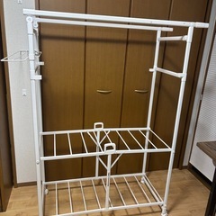 ロング丈もかけられるパタラン ホワイト カインズ 物干し 室内干...