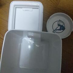 トイレ用ゴミ箱の画像