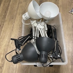 IKEAデスクライトの画像