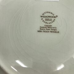 ウェッジウッド　ピーターラビット　MRS.TIGGY WINKLE　幅(W)167mm × 奥行(D)167mm × 高さ(H)35mm　【ジャングルジャングル堺初芝店】　堺市（東区　西区　北区　南区　堺区　美原区）高石市　泉大津市　忠岡町　和泉市　松原市　大阪狭山市の画像