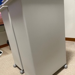 ゴミ箱の画像