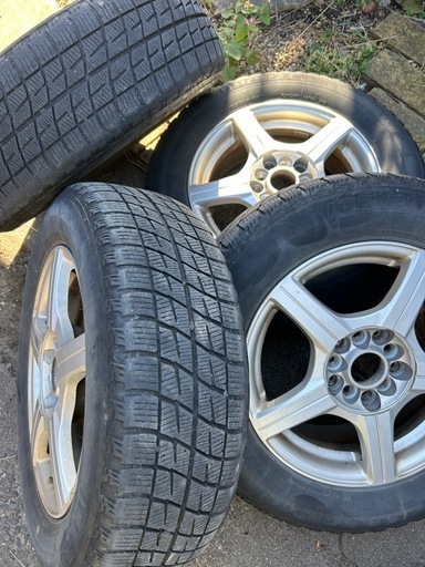 2019年製造　195 65R15 日本製スタッドレス　セレナ　ノア　ヴォクシー等に