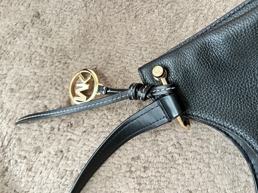 MICHAEL KORS ブラック レザー ショルダーバッグ