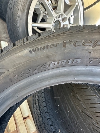 スタッドレス　タイヤ