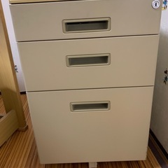 スチール引き出し
