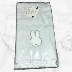 【新品未使用】ミッフィーのガーゼマフラー&ニット帽セット❤子供用　キッズ　ベビーの画像