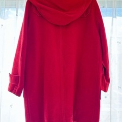 赤いダッフルコート🧥の画像