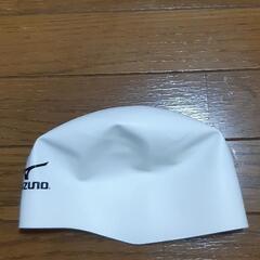 ミズノ シリコンキャップ (スイムキャップ) スイミングキャップ レース用 選手用 練習にもカッコいいです。の画像