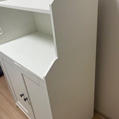 IKEA HAUGA 食器収納 キャビネット の画像
