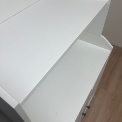 IKEA HAUGA 食器収納 キャビネット の画像