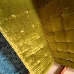 正規品カリモク60 Karimoku モケットグリーン Kチェア ソファ 2人掛け の画像