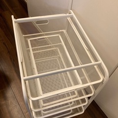 IKEA イケアで購入、スチールラックの画像