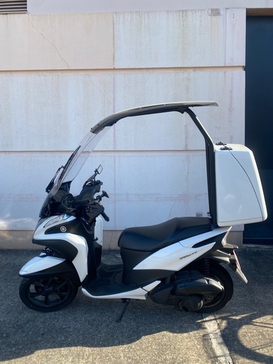 バイク　トリシティ　ルーフ付き