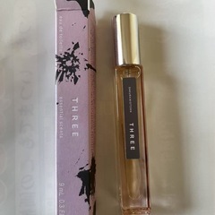 新品未使用*THREE サクラミッドタウン オードトワレ 9mLの画像