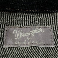 KELTYのパーカーとラングラーGジャンの画像