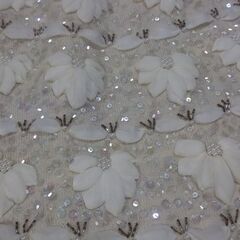 ◆【中古】　　《婦人用・温かいケープ》　●総スパンコールと、アップリケが豪華です。♪　※裏生地付きで、温かいです。の画像