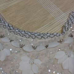 ◆【中古】　　《婦人用・温かいケープ》　●総スパンコールと、アップリケが豪華です。♪　※裏生地付きで、温かいです。の画像