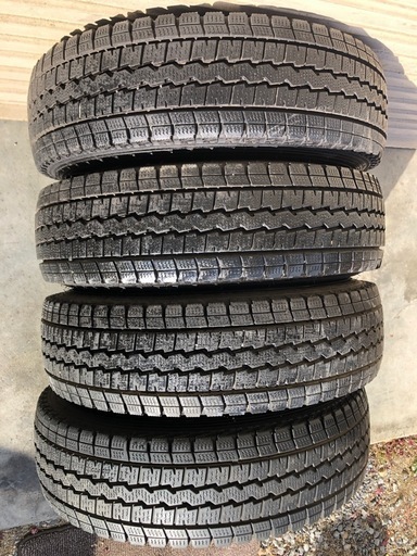 冬タイヤ ★ 165R13 LT ★ 貨物用4本組 ★ 軽トラ バン用スタッドレス ★ ダンロップ ★ バリ山深溝セット