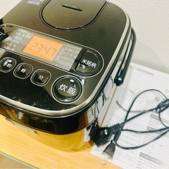 【受渡先決定】2018年製　アイリスオーヤマ 炊飯器 マイコン式 3合 極厚銅釜 銘柄炊き分け機能付き ブラック Smart Basicの画像