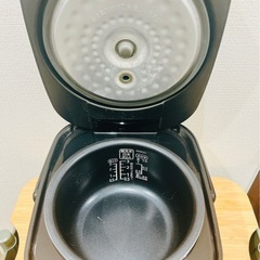 【受渡先決定】2018年製　アイリスオーヤマ 炊飯器 マイコン式 3合 極厚銅釜 銘柄炊き分け機能付き ブラック Smart Basicの画像