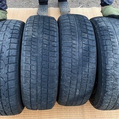 値下げ！175/65/14 スタッドレスPCD100 4穴 ET38 5.5J ルノー　カングー　ロードスターなどの画像
