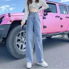 女性用ジーンズで価格3000円(送料込み)で4のサイズと色から選べます。の画像