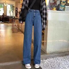 女性用ジーンズで価格3000円(送料込み)で4のサイズと色から選べます。の画像