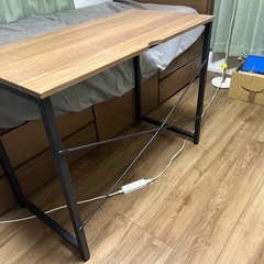 デスク　シンプルの画像
