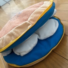 ドラえもん　リバーシブルクッションの画像