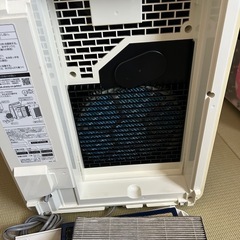 加湿空気清浄機　SHARP　KI-HX75-W 2017年式の画像