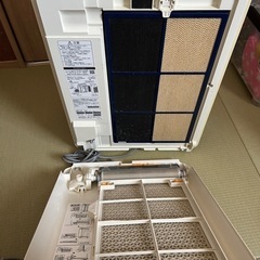 加湿空気清浄機　SHARP　KI-HX75-W 2017年式の画像