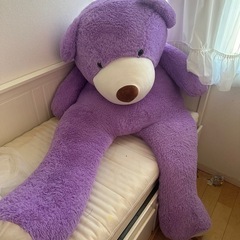 巨大なクマのぬいぐるみです！！