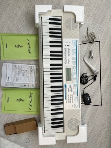 CASIOキーボード【定価37000円ほど】