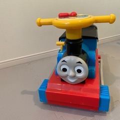 機関車トーマス 電動乗用車 乗って動く の画像