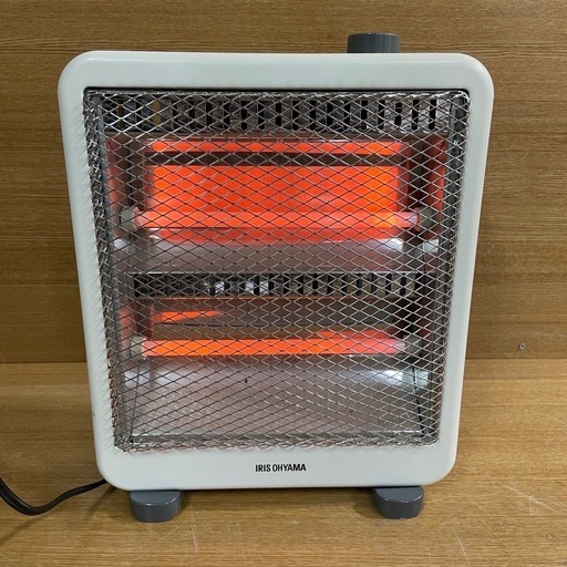 【アイリスオーヤマ 電気ストーブ⑰】EHT-800W 白