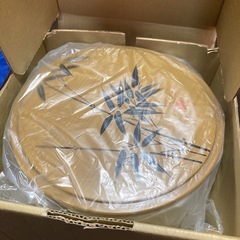 【新品未使用】おひつ型三段重　竹柄　20cm ちらし寿司やおせち、オードブルに◎の画像