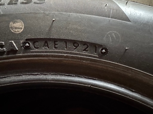 21年 185/60r15 VRX2
