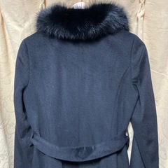 新品、特別価格 東京スタイルファ付きブラックコートの画像