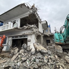 建物解体、内部解体などお任せ下さい。
