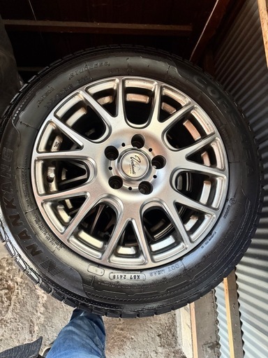 スタッドレスタイヤ