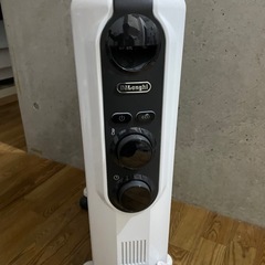 デロンギオイルヒーター　トップハンガー付　2023年購入　