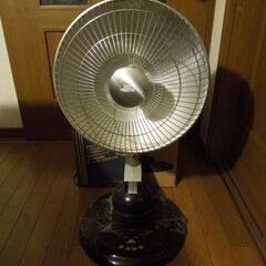 電気ストーブ　セラミック遠赤外線ヒーターの画像