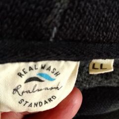REAL WASHの迷彩柄パーカーです☆ ニット素材です　サイズはＬＬ　の画像