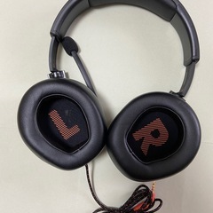 JBL QUANTUM300  ゲーミングヘッドホンの画像