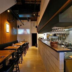 「肉バルのキッチンスタッフ」履歴書不要！意欲・人柄重視で集めています。週休二日制！ご家庭の都合でのお休みも取りやすい環境ですの画像