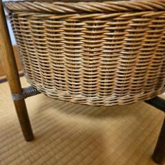 藤かご ラタンラック 2段の画像