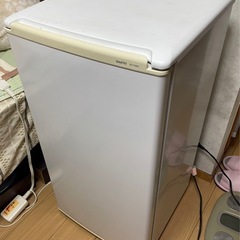 小型冷蔵庫〈取引き決まりました〉